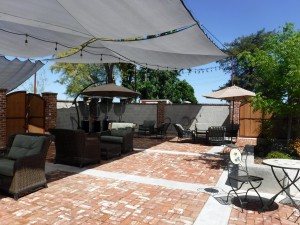 The outdoor patio at Klinker Brick